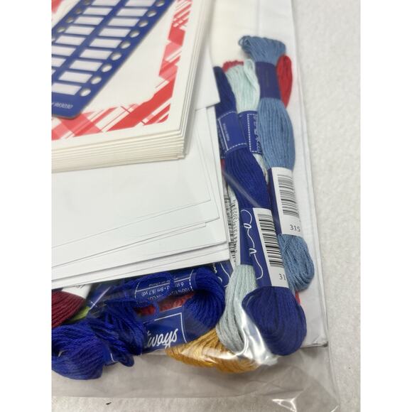 Herrschners "HOLIDAY SWEATERS" Greeting Cards Set of 12 Cross Stitch Kit - Picture 8 of 8